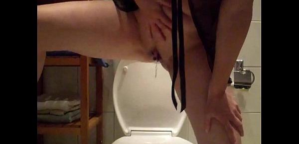  German milf takes out her bloody tampon (part 1 of 2)